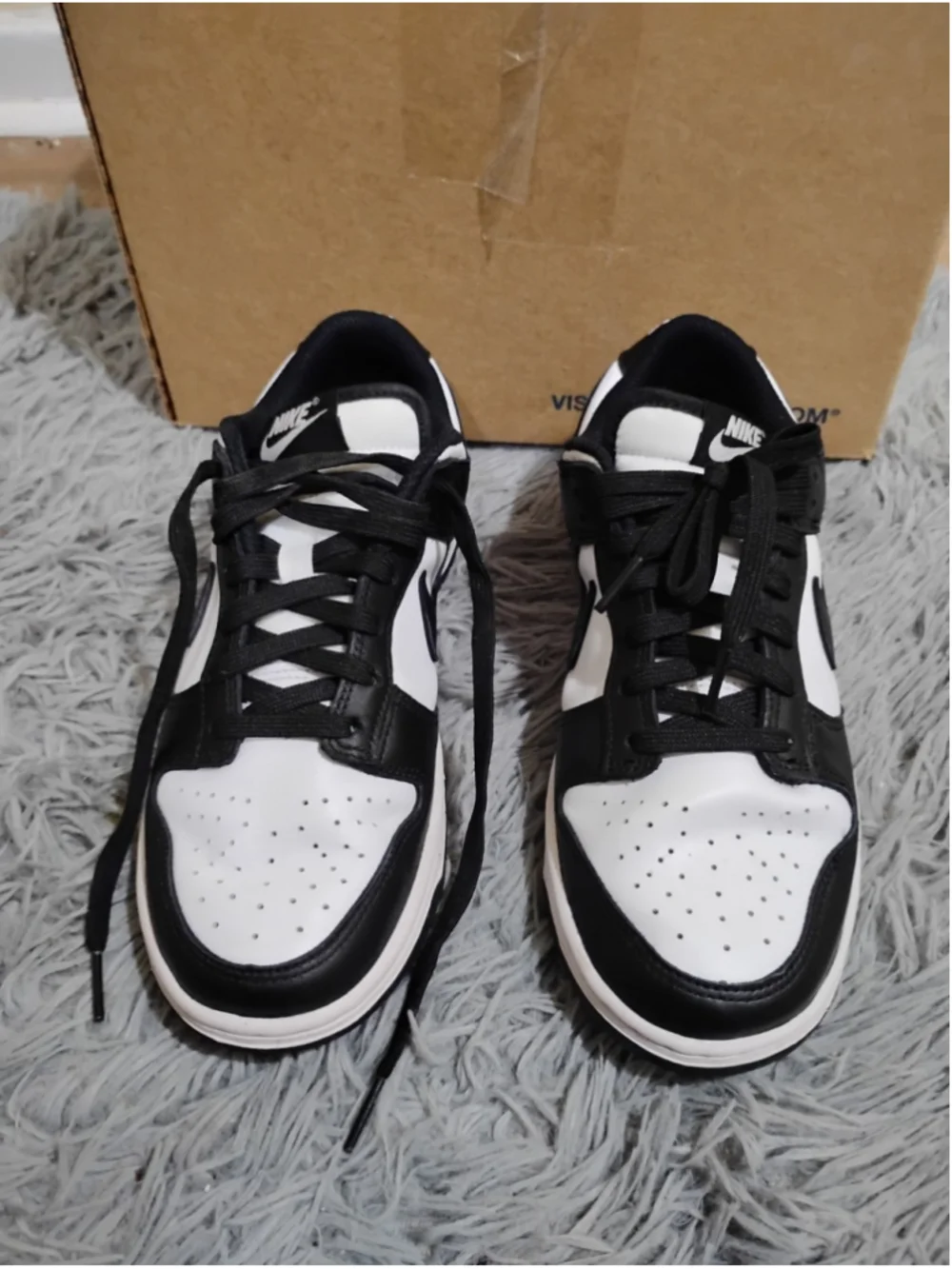 Nike Dunk Low Panda Women Size 7.5 White Black Sneakers DD1503-101